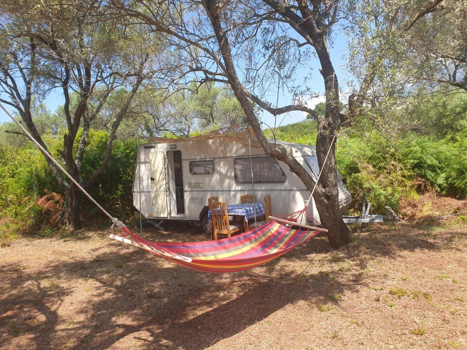 Aquariumi Jale Camping Hotel Exterior photo